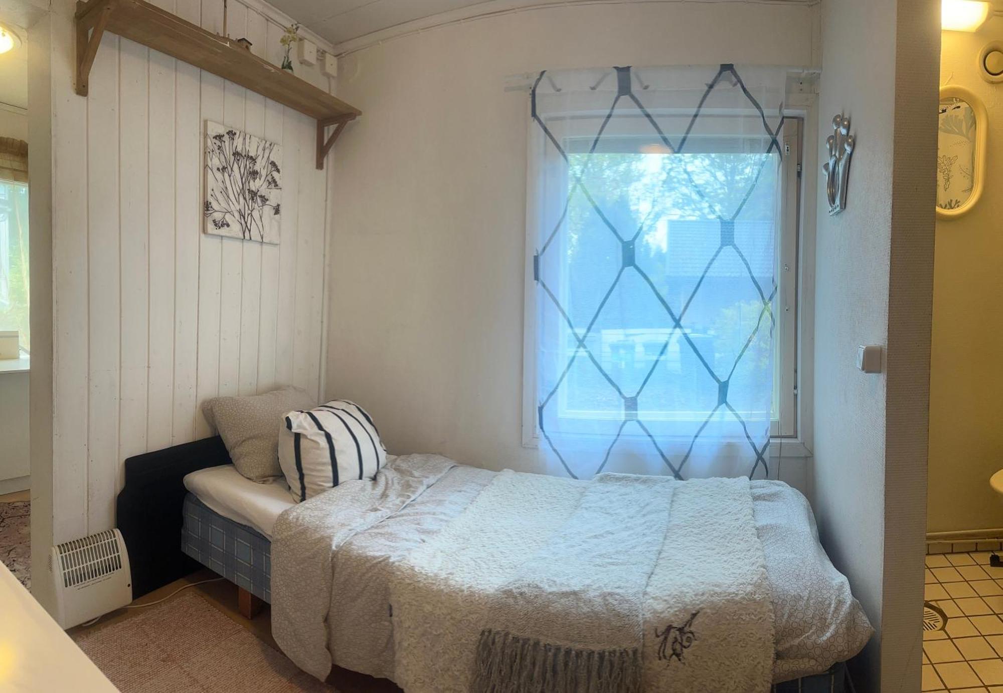 Small Wooden House 1 Km From River Turku